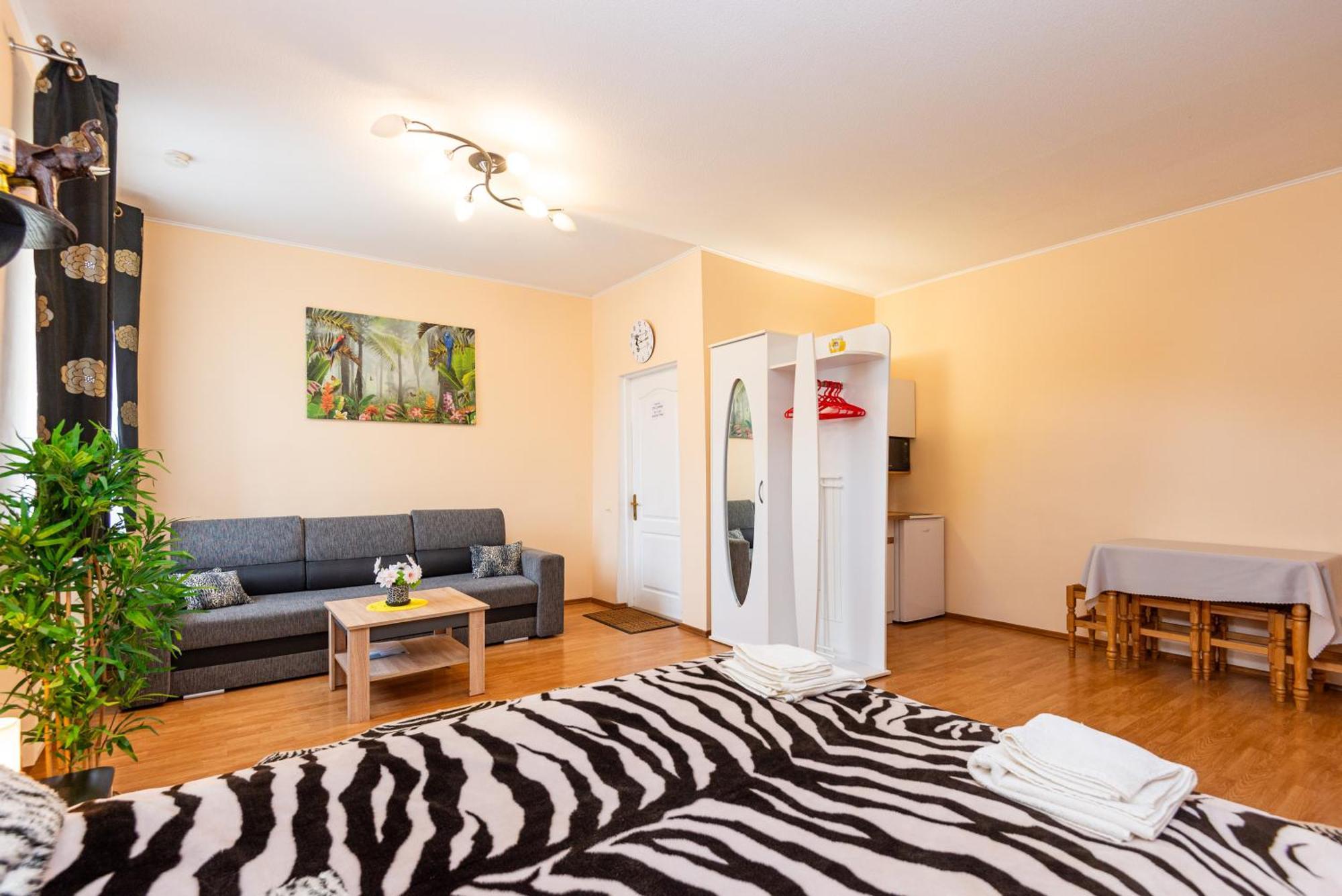 Apartamentai Pas Regina Паланга Екстер'єр фото