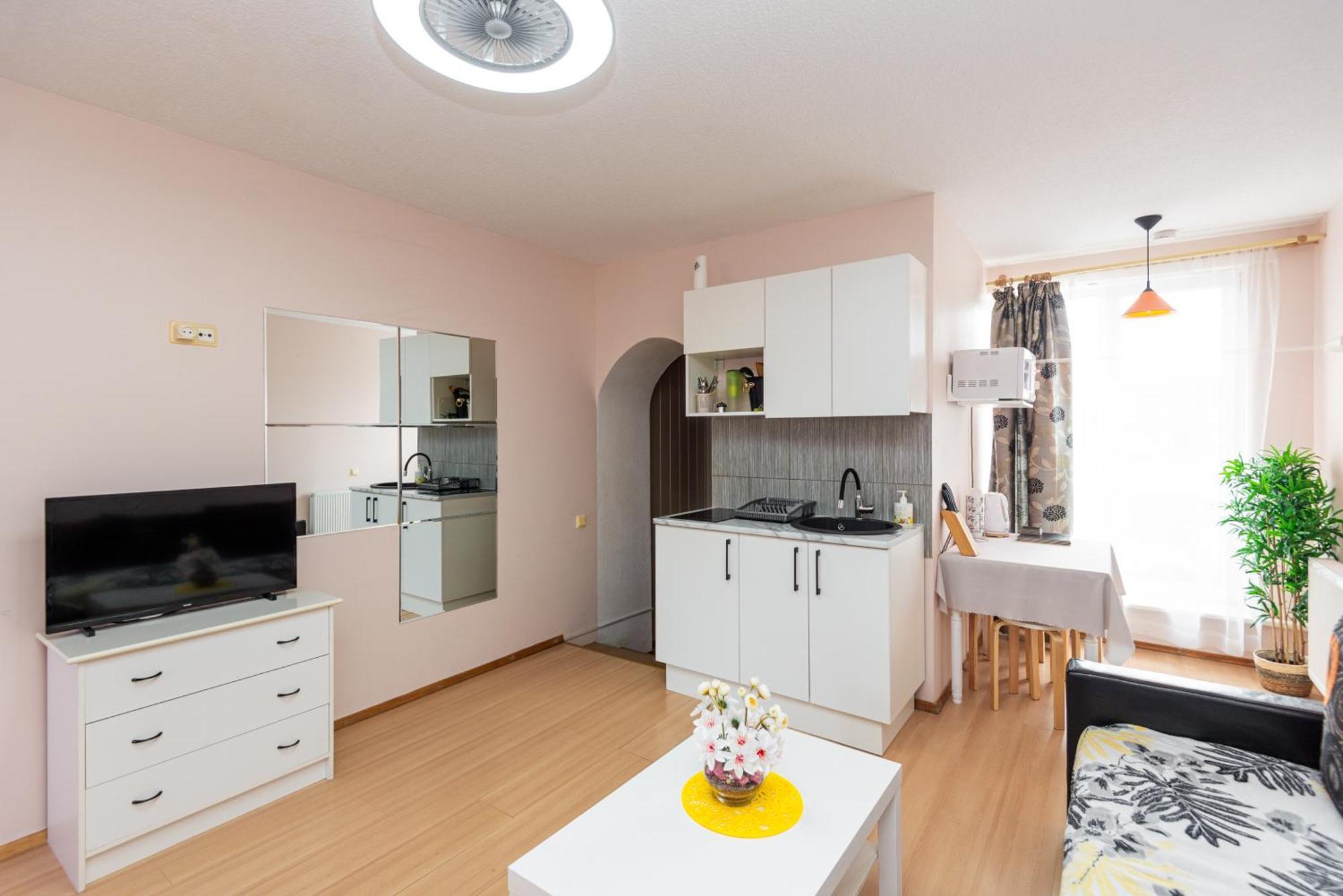 Apartamentai Pas Regina Паланга Екстер'єр фото