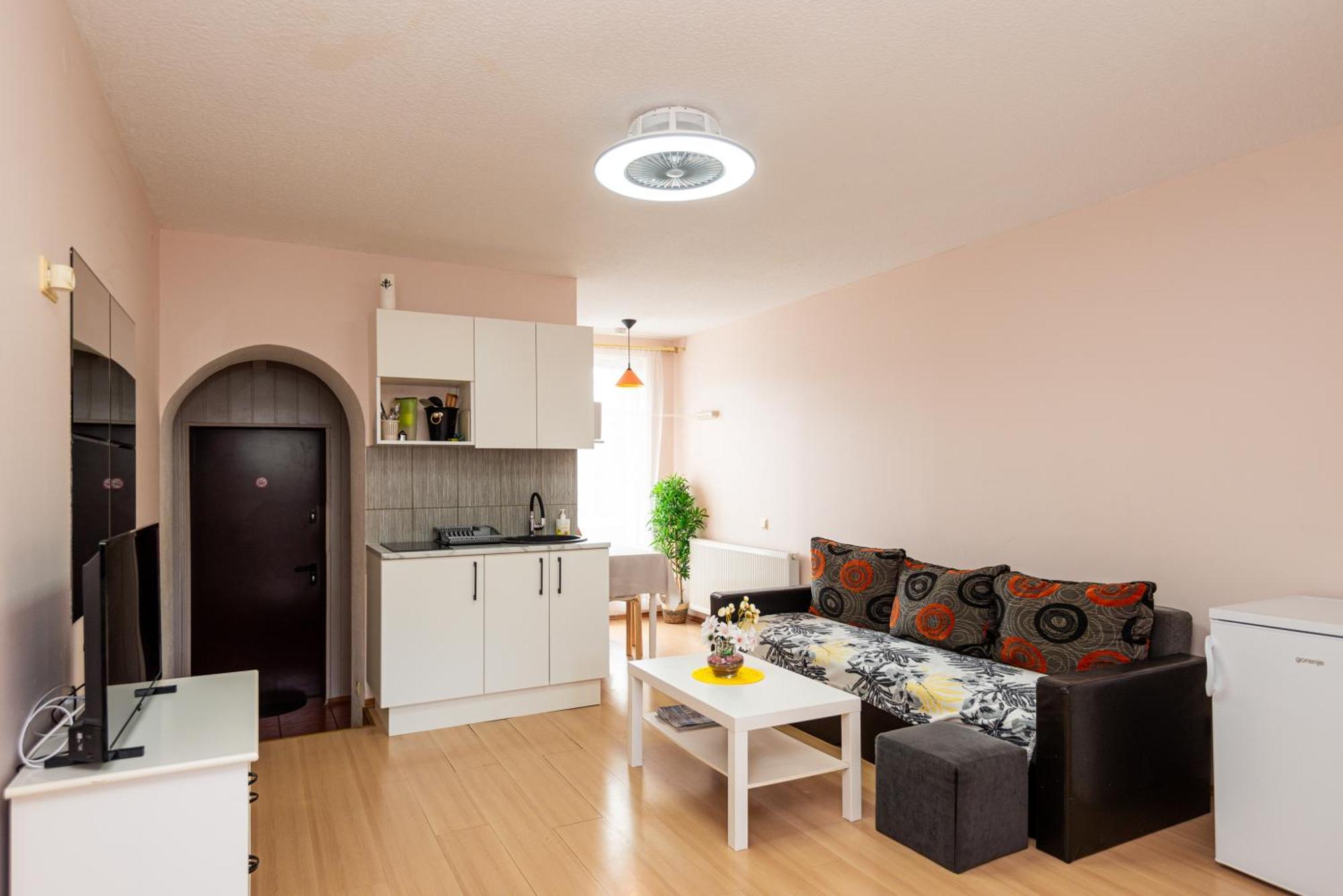 Apartamentai Pas Regina Паланга Екстер'єр фото
